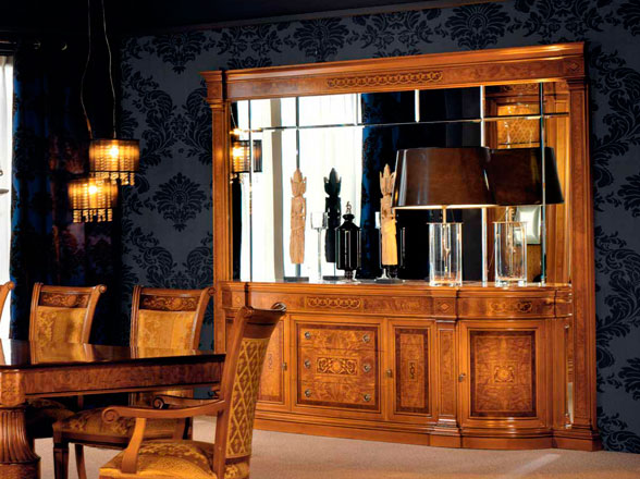 Mueble auxiliar de estilo clásico en tu tienda de Muebles en Madrid